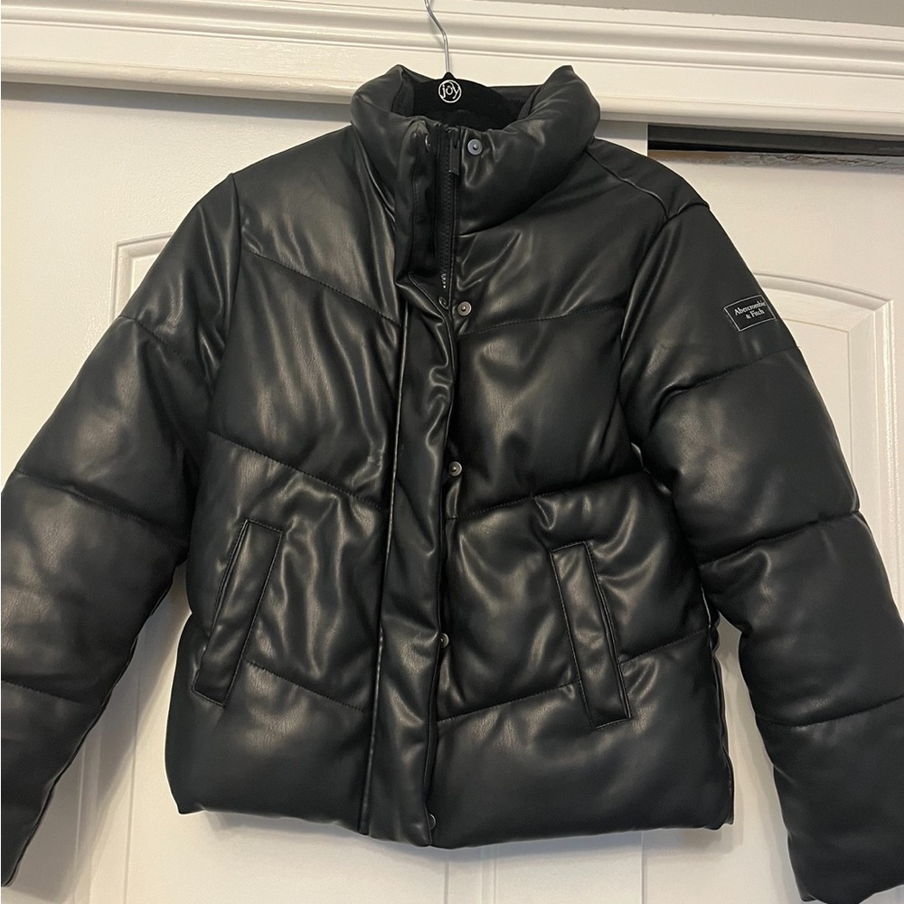Abercrombie kids & fitch vegan leather puffer coat 13/14